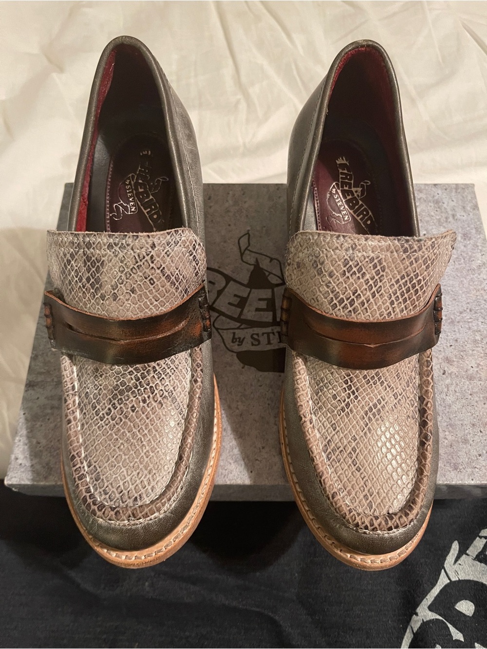 Freebird “Chevelle” (Discontinued) Blue/Beige Multi Snakeskin Heels Sz 8 - NIB - Picture 3 of 9